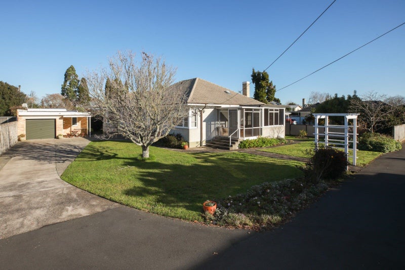 63 Galloway Street, Hamilton East, Hamilton - Carousel 2