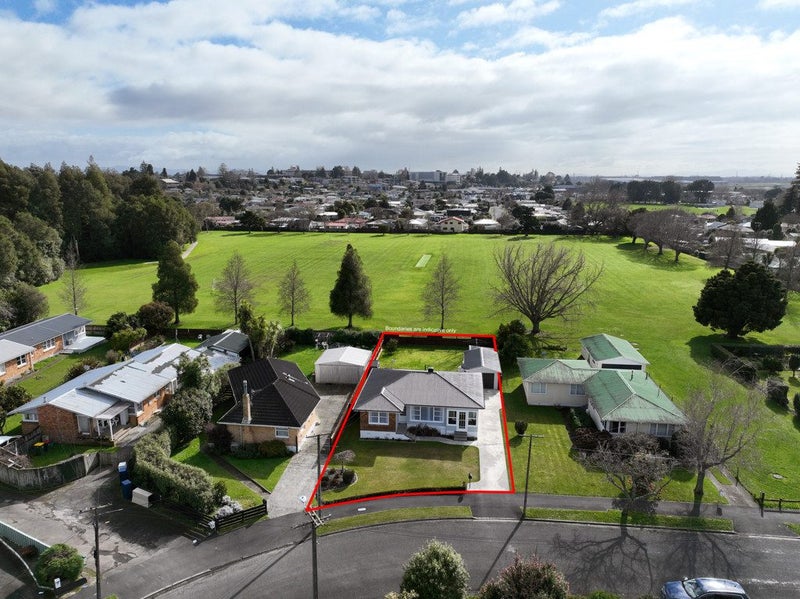 33 Beech Crescent, Hillcrest, Hamilton - Carousel 1