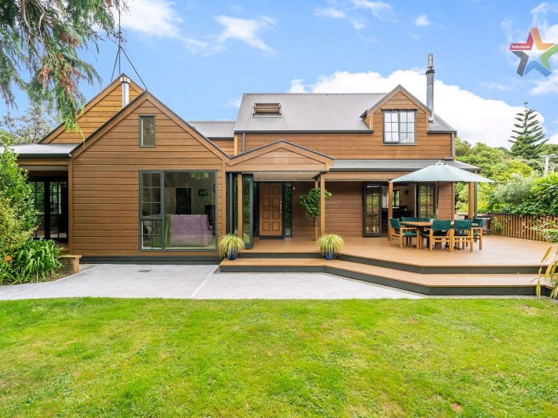 1 Lillian Street, Belmont, Lower Hutt - Carousel 1