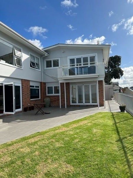 1/241 Hurstmere Road, Takapuna, Auckland - Carousel 1