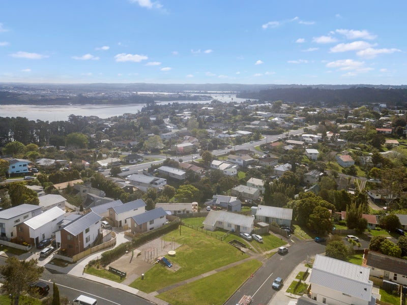 1/97 Taurus Crescent, Beach Haven, Auckland - Carousel 23