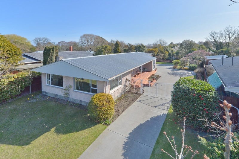 43 Sevenoaks Drive, Bryndwr, Christchurch - Carousel 1