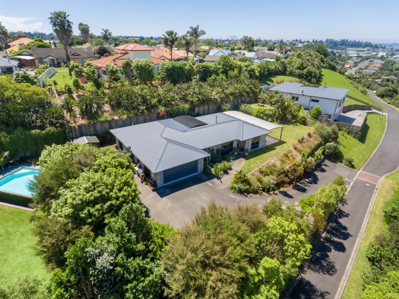 18 Southill Way, Pyes Pa, Tauranga - Carousel 2