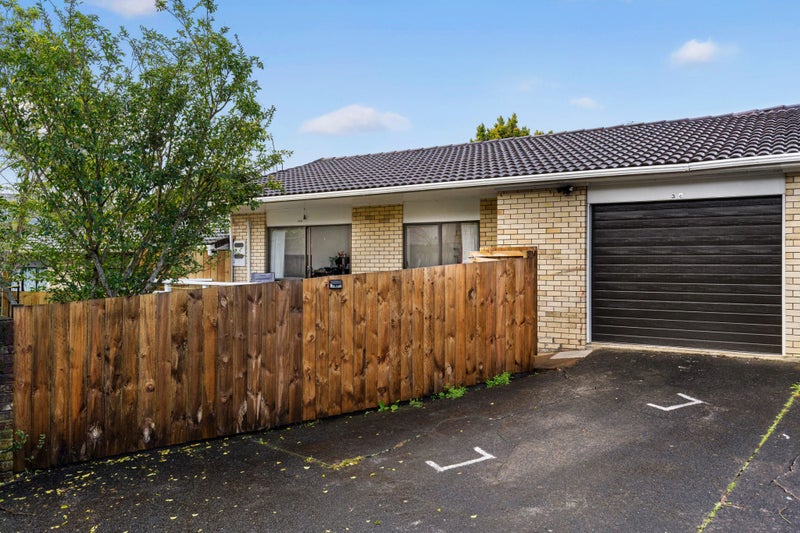 3/30 Trojan Crescent, New Lynn, Auckland - Carousel 1