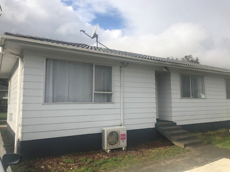 4 Tosca Place, Ōtara, Auckland - Carousel 1