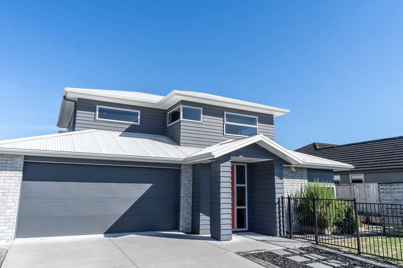 34 Glaisdale Crescent, Flagstaff, Hamilton - Carousel 1