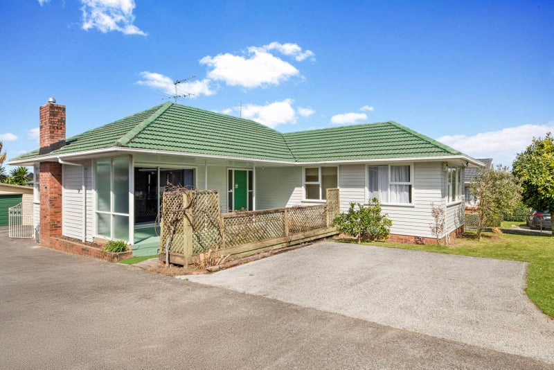 22 Udys Road, Pakuranga, Auckland - Carousel 1