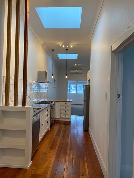 20 Scarborough Terrace, Mount Victoria, Wellington - Carousel 2