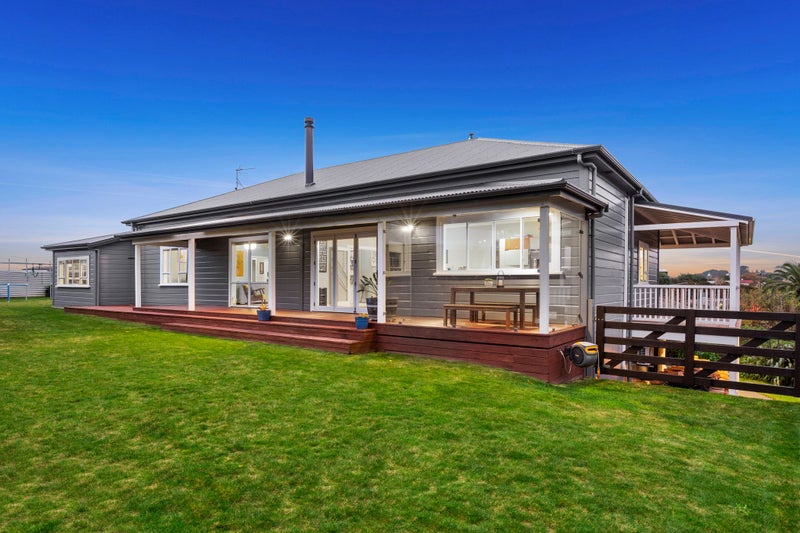 34 Belt Road, Moturoa, New Plymouth - Carousel 2