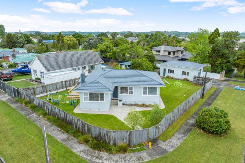 77 Parore Street, Dargaville - Carousel 1