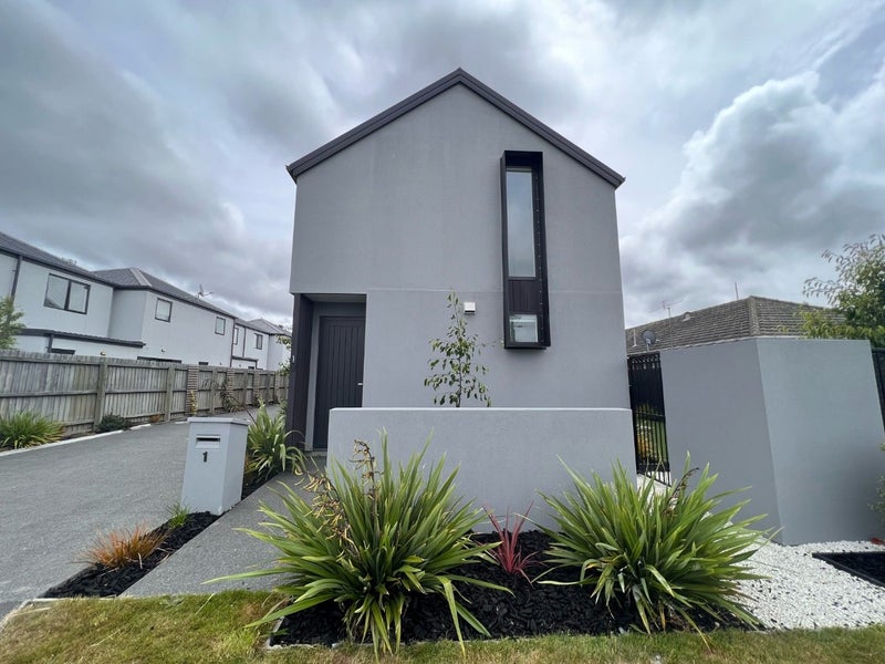 1/23 Hills Road, Edgeware, Christchurch - Carousel 1