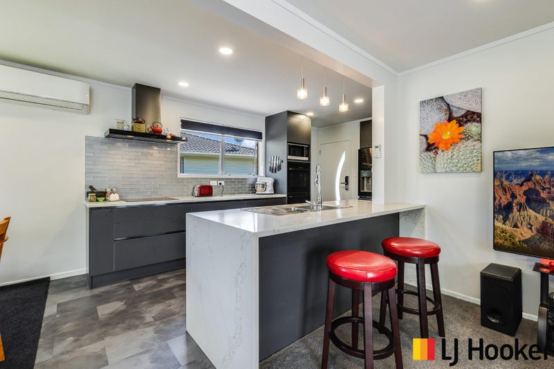 8 Leaver Place, Weymouth, Auckland - Carousel 2