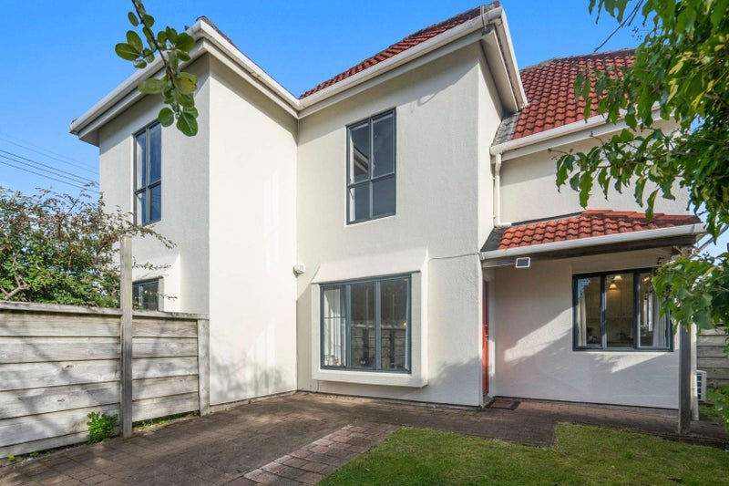 5/70 Waiwhetu Road, Waiwhetu, Lower Hutt - Carousel 1