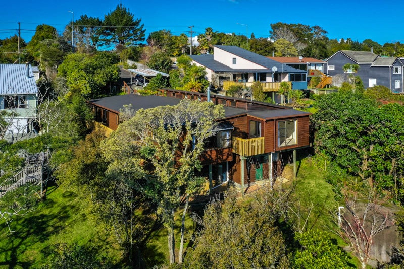 216 Upper Harbour Drive, Greenhithe, Auckland - Carousel 1
