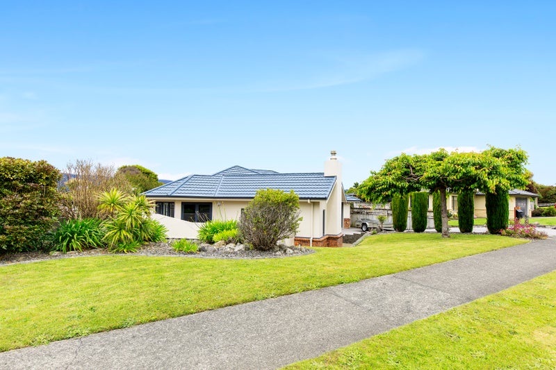 5 Betty Watt Grove, Riverstone Terraces, Upper Hutt - Carousel 23