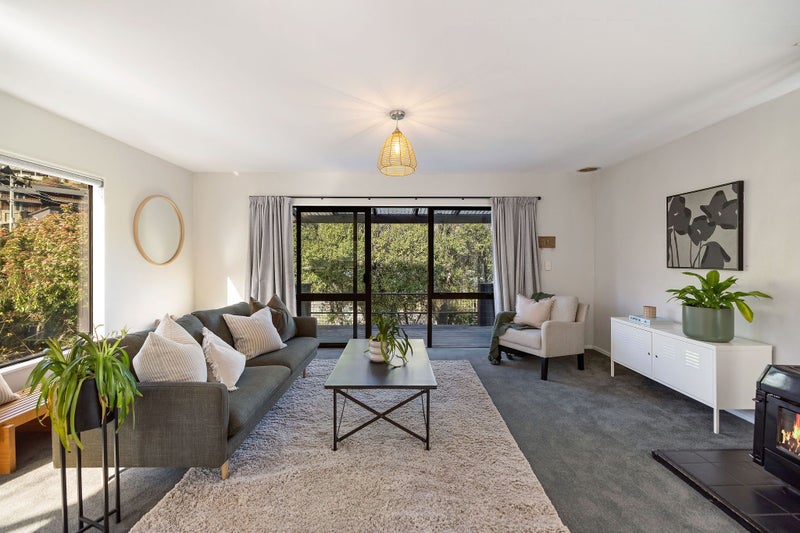 31 Watts Road, Fernhill, Queenstown - Carousel 1