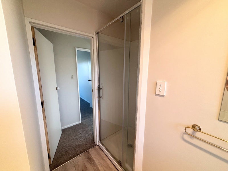 1/3 Wanstead Place, Woolston, Christchurch - Carousel 14