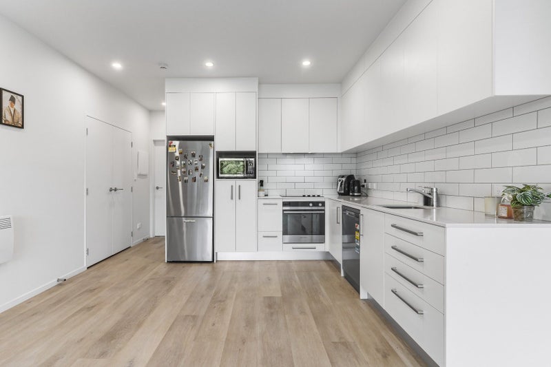 201/2 Ko Street, Northcote, Auckland - Carousel 1