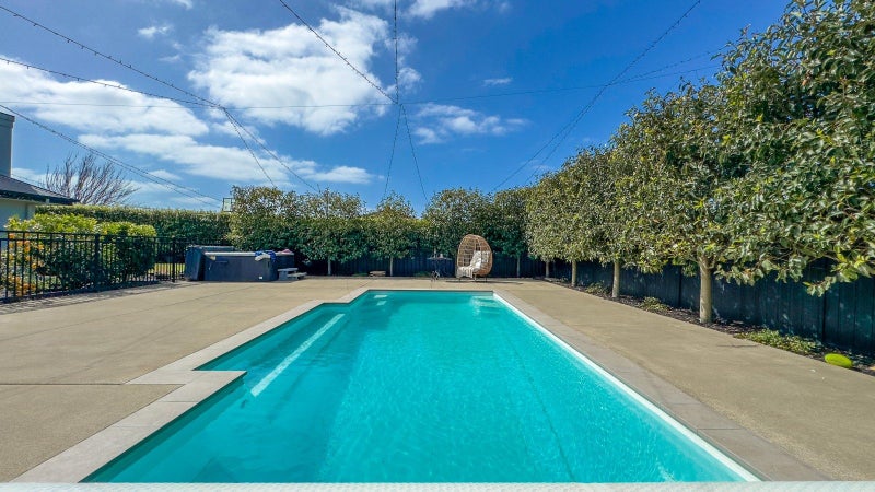 12 Calderwood Close, Waiuku, Waiuku - Carousel 2