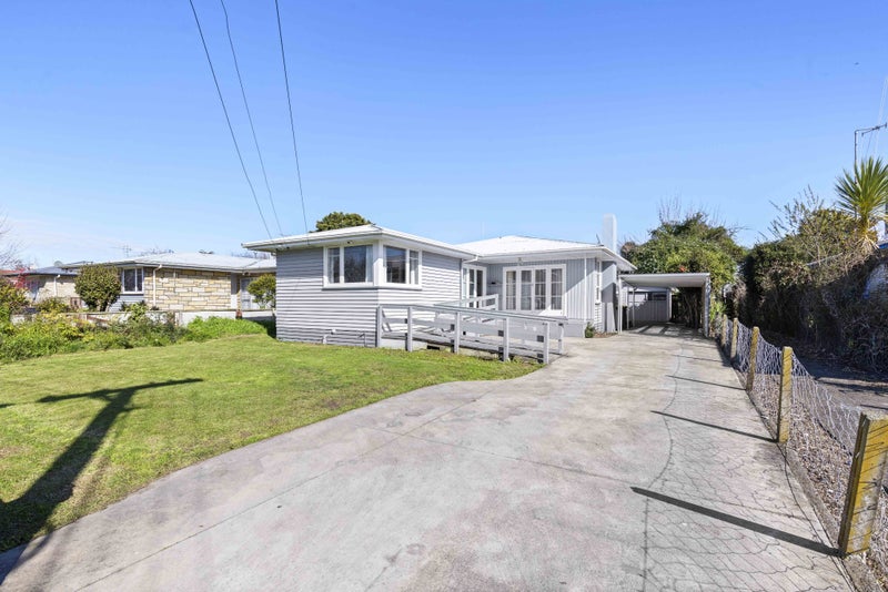 11 Masefield Drive, Enderley, Hamilton - Carousel 2