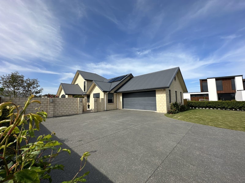 3 Penbury Close, Huntingdon, Ashburton - Carousel 1