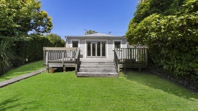 8 Lewer Street, Karori, Wellington - Carousel 1