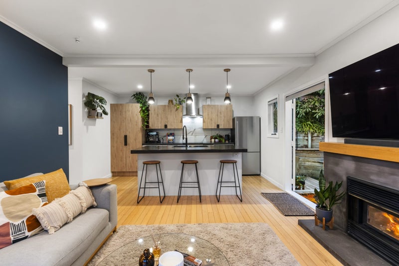 1/47 Stanley Road, Glenfield, Auckland - Carousel 2