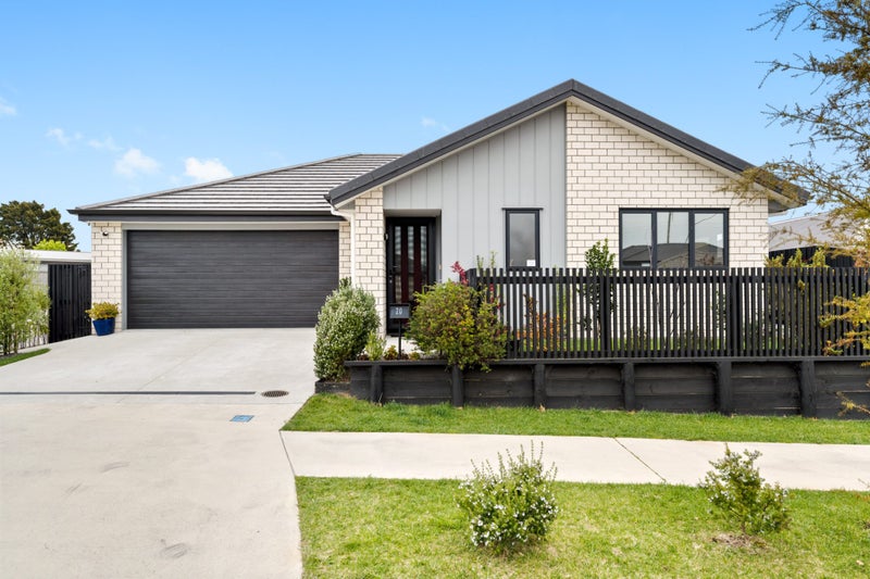 20 Pragma Rise, Rototuna North, Hamilton - Carousel 1