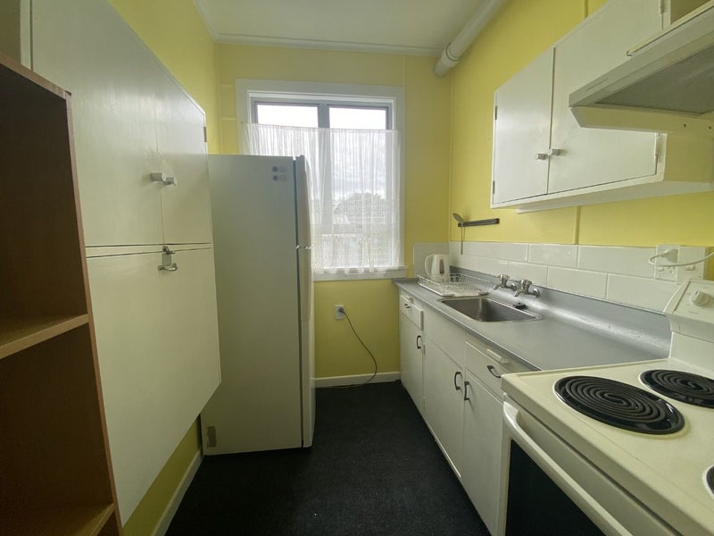 195 Gill Street, Strandon, New Plymouth - Carousel 2