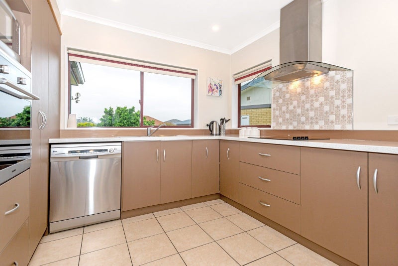 7 Westpark Place, Lytton West, Gisborne - Carousel 2