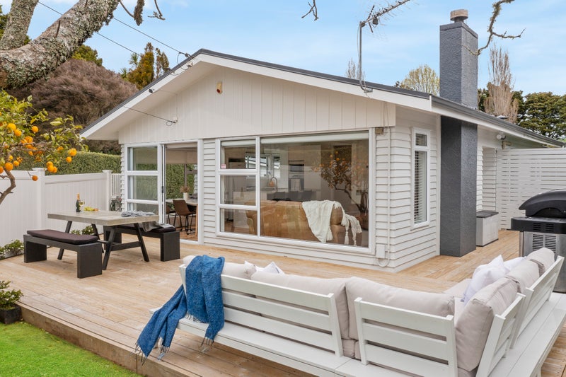 27 Kelvyn Grove, Hillpark, Auckland - Carousel 1