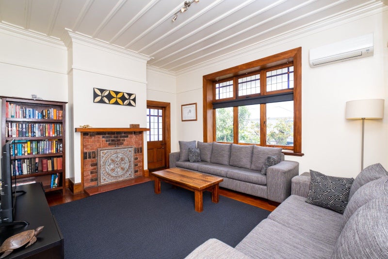 39 Nelson Crescent, Napier South, Napier - Carousel 1