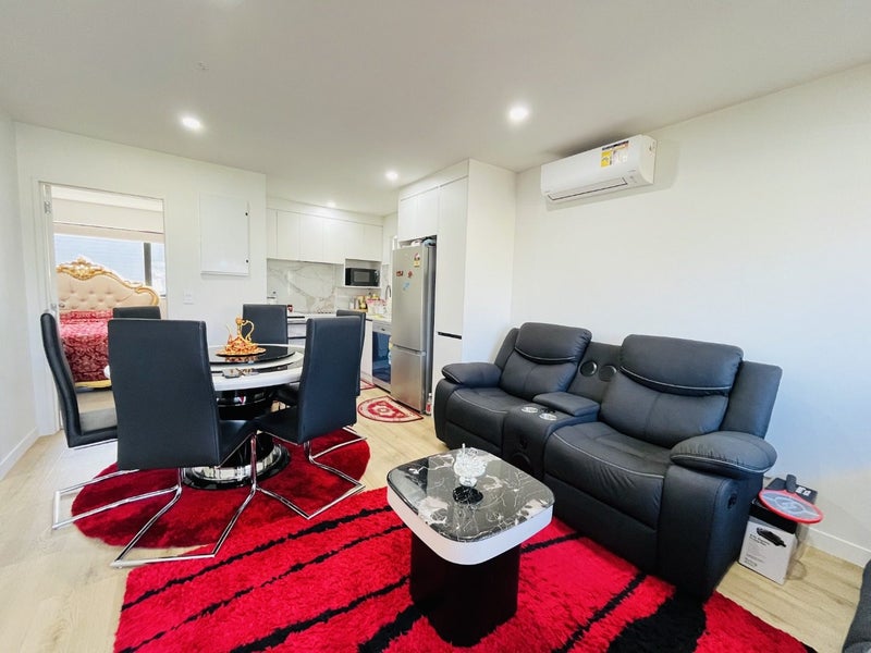 2/19 Calvert Avenue, Mangere East, Auckland - Carousel 2