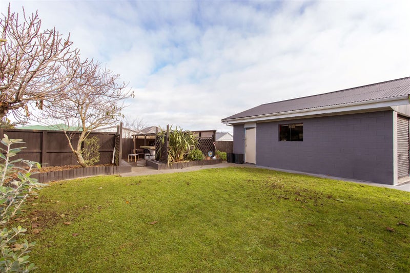 42 Te Rama Place, Wainoni, Christchurch - Carousel 2