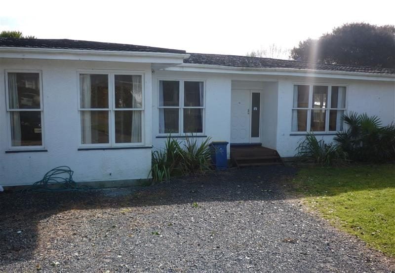 8A Serjeant Street, Henderson, Auckland - Carousel 1