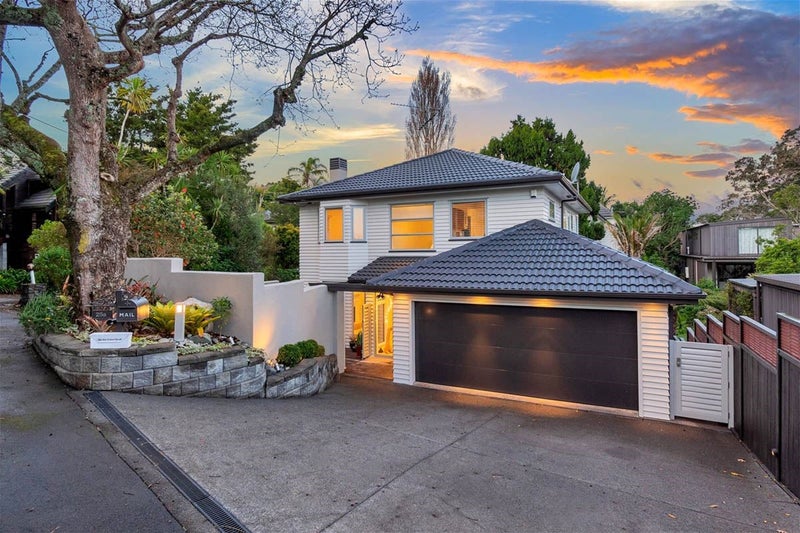 25 View Road, Campbells Bay, Auckland - Carousel 1