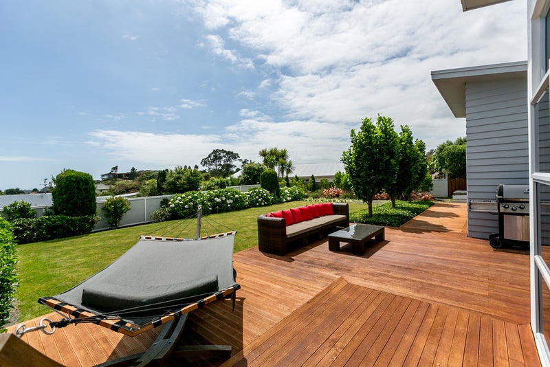 37C Shelter Grove, Frankleigh Park, New Plymouth - Carousel 2