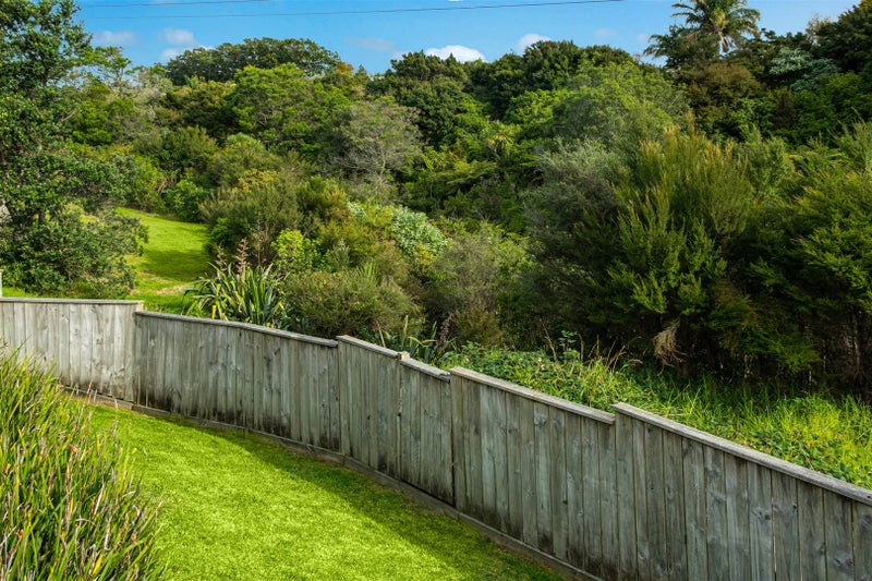 12 Maryann Place, Greenhithe, Auckland - Carousel 23