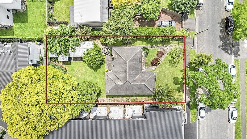 9 Dyer Street, Whitiora, Hamilton - Carousel 1