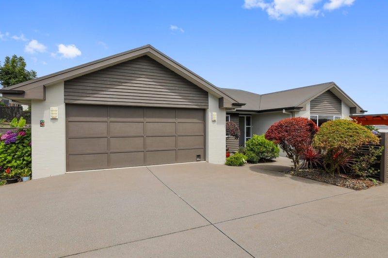 12 Devoy Drive, Owhata, Rotorua - Carousel 1