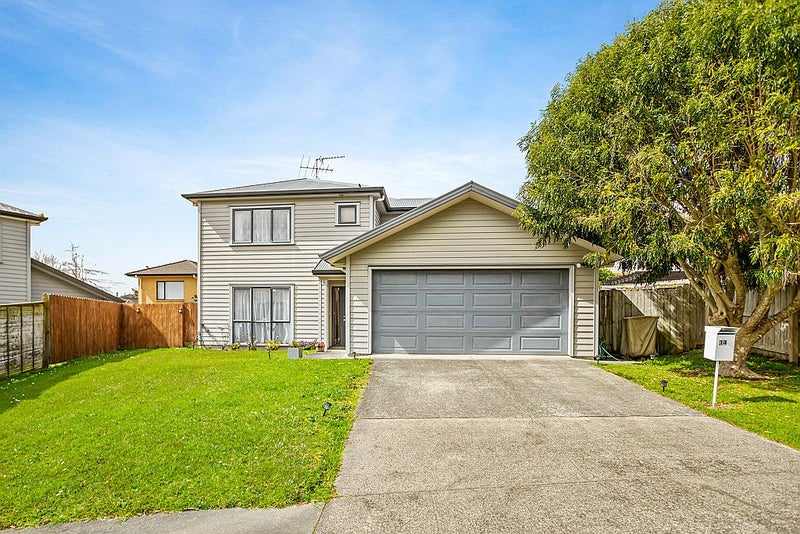 14 Sapperton Drive, Henderson, Auckland - Carousel 1