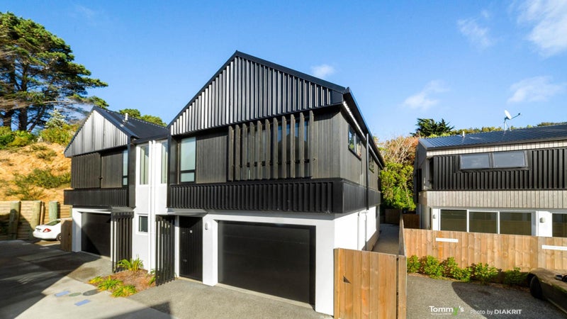 12/6 Bushland Grove, Paparangi, Wellington - Carousel 1