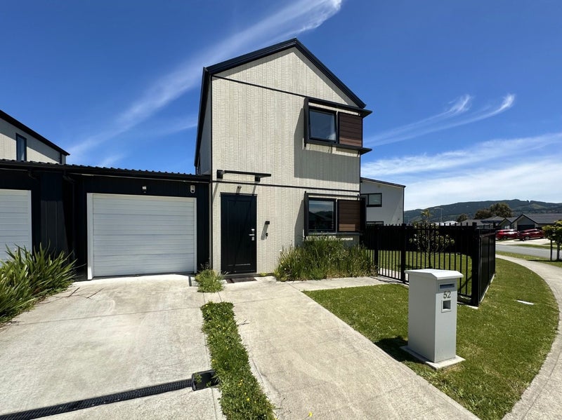 52 Mawai Hakona Drive, Wallaceville, Upper Hutt - Carousel 1