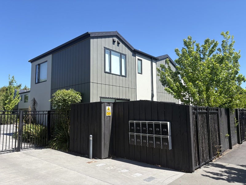 2/306 Worcester Street, Linwood, Christchurch - Carousel 1