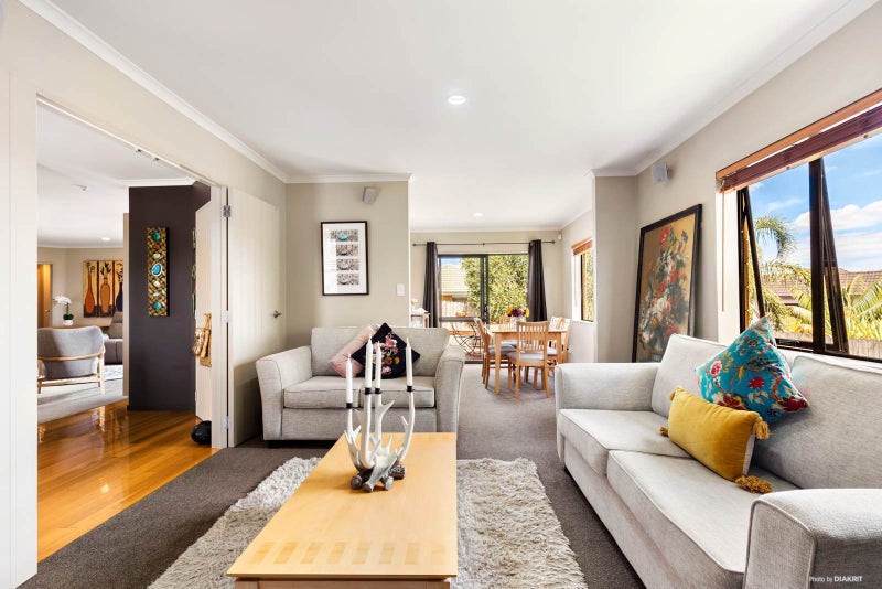 10 Phoenicia Court, The Gardens, Auckland - Carousel 2