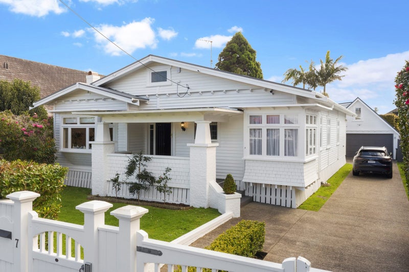 7 Corbett-Scott Avenue, Epsom, Auckland - Carousel 1