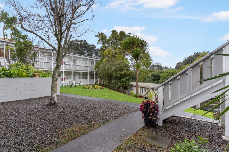 3/5 Edgars Road, Westmere, Auckland - Carousel 1