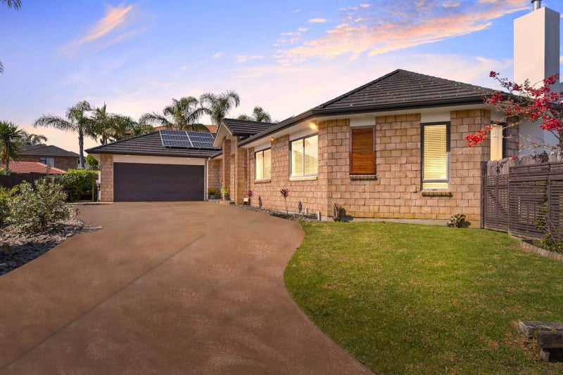 8 Phoenicia Court, The Gardens, Auckland - Carousel 2