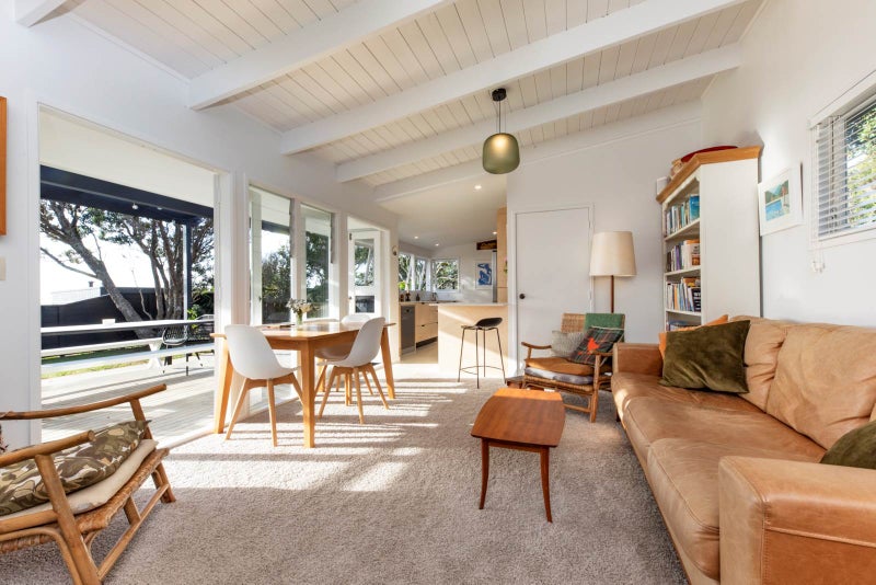 115 Piha Road, New Lynn - Carousel 2