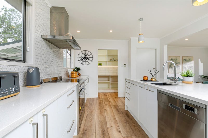 10 Puketaha Road, Swanson, Auckland - Carousel 2